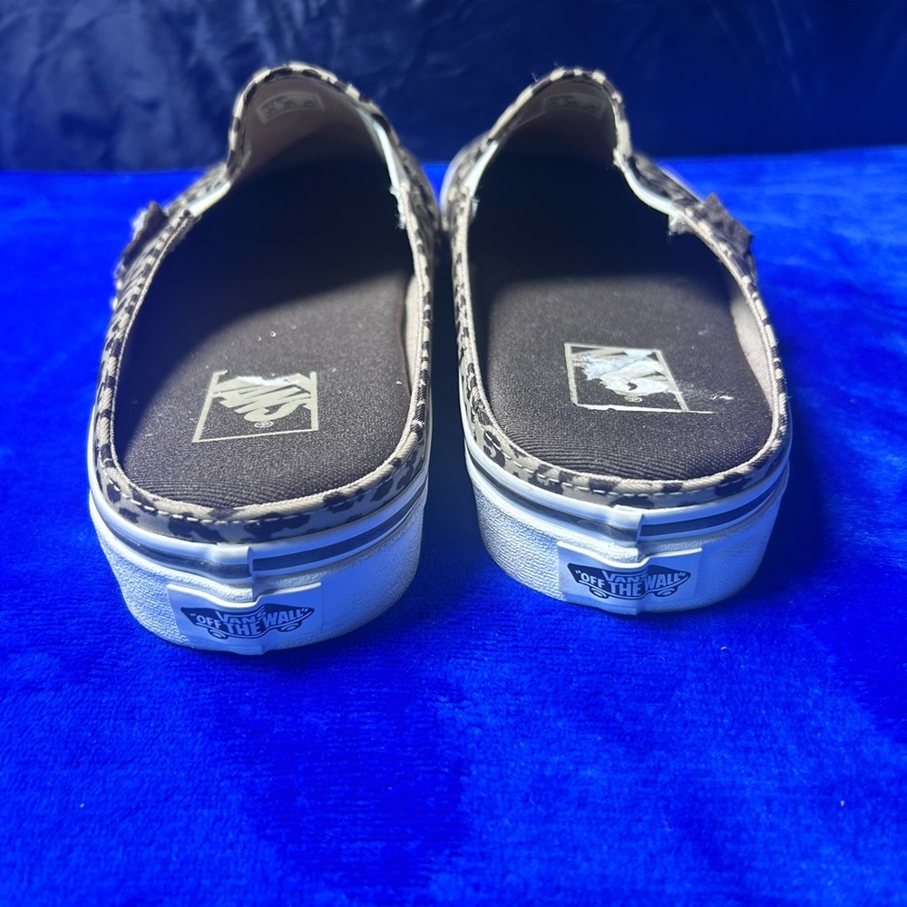 Leopard Print Vans Slip-On Sneakers . - Picture 5 of 8